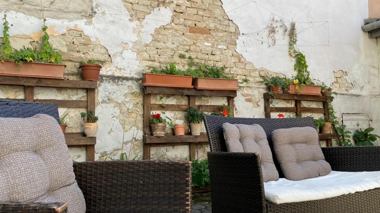 Bristol Apartments باجة المظهر الخارجي الصورة